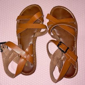 cute brown sandals!